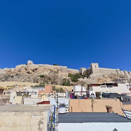 Casita La Paloma Bonita Del Pescador Hasta 5 Personas En El Casco Antiguo La Medina Centro Almeria Bajo Alcazaba Terraza Buena Vista Parking Privado Y Sabanas En Opcion Esterno foto
