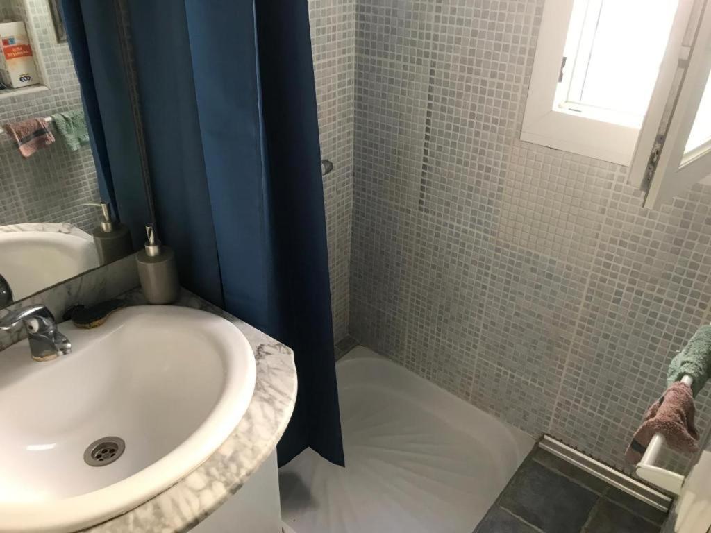Casita La Paloma Bonita Del Pescador Hasta 5 Personas En El Casco Antiguo La Medina Centro Almeria Bajo Alcazaba Terraza Buena Vista Parking Privado Y Sabanas En Opcion Esterno foto